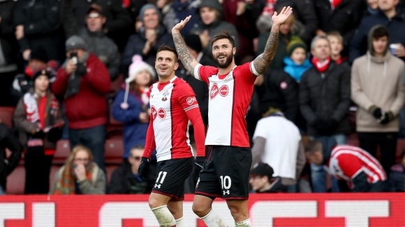 Саутхамптън надигра с 4:1 Евертън на Сейнт Мери, с което