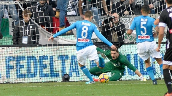 Наполи отново е водач в класирането на Серия &ldquo;А&rdquo;, след