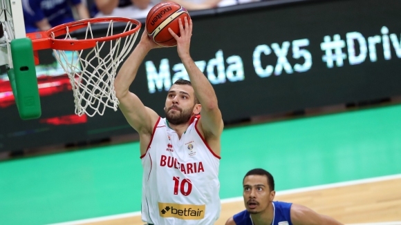 България излиза в квалификационен мач срещу Исландия но за разлика