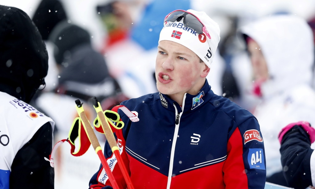 Със страхотен финален спринт норвежецът Йоханес Клабо спечели 30 километровия скиатлон