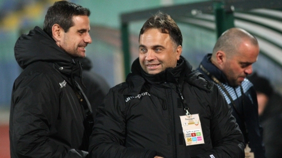 Старши треньорът на Септември Николай Митов заяви че има още