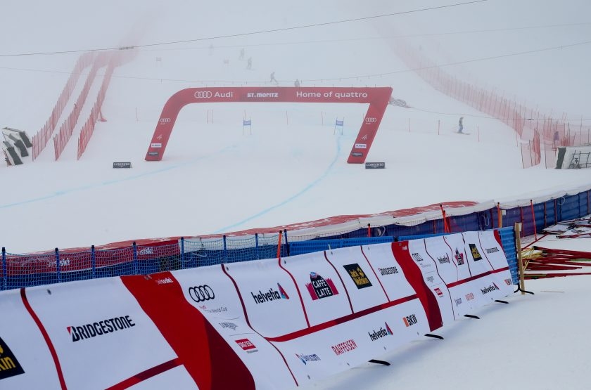 Супергигантският слалом от Световната купа по ски алпийски дисциплини при