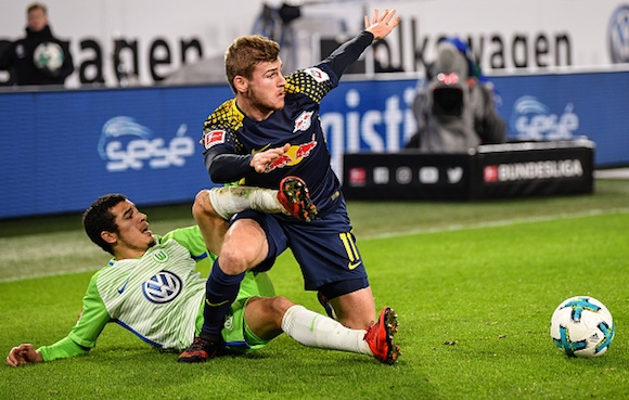 Преследвачите на Байерн Мюнхен продължават да правят грешни стъпки които