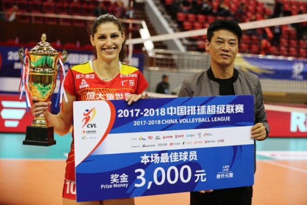 Волейболната националка Ева Янева и нейният Евъргранд Гуанджоу записаха 3 а
