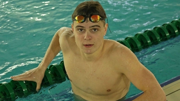 Петър Божилов отпадна в сериите на 400 метра свободен стил