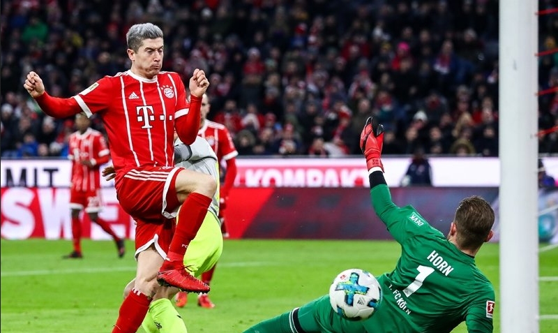 От сряда Роберт Левандовски вече е част от топ 10