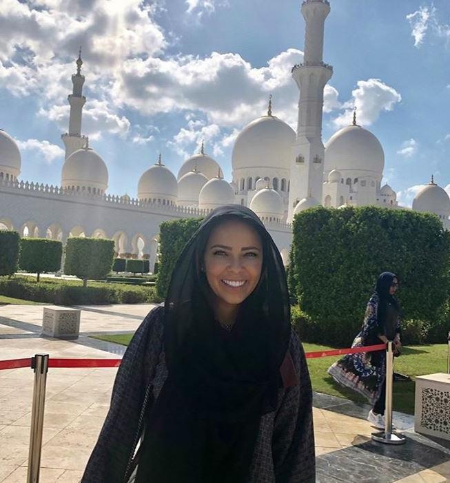 Жените на футболистите на Реал Мадрид покриха главите си с