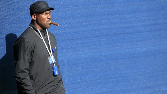 Отборите в НБА раздават тлъсти договори под път и над