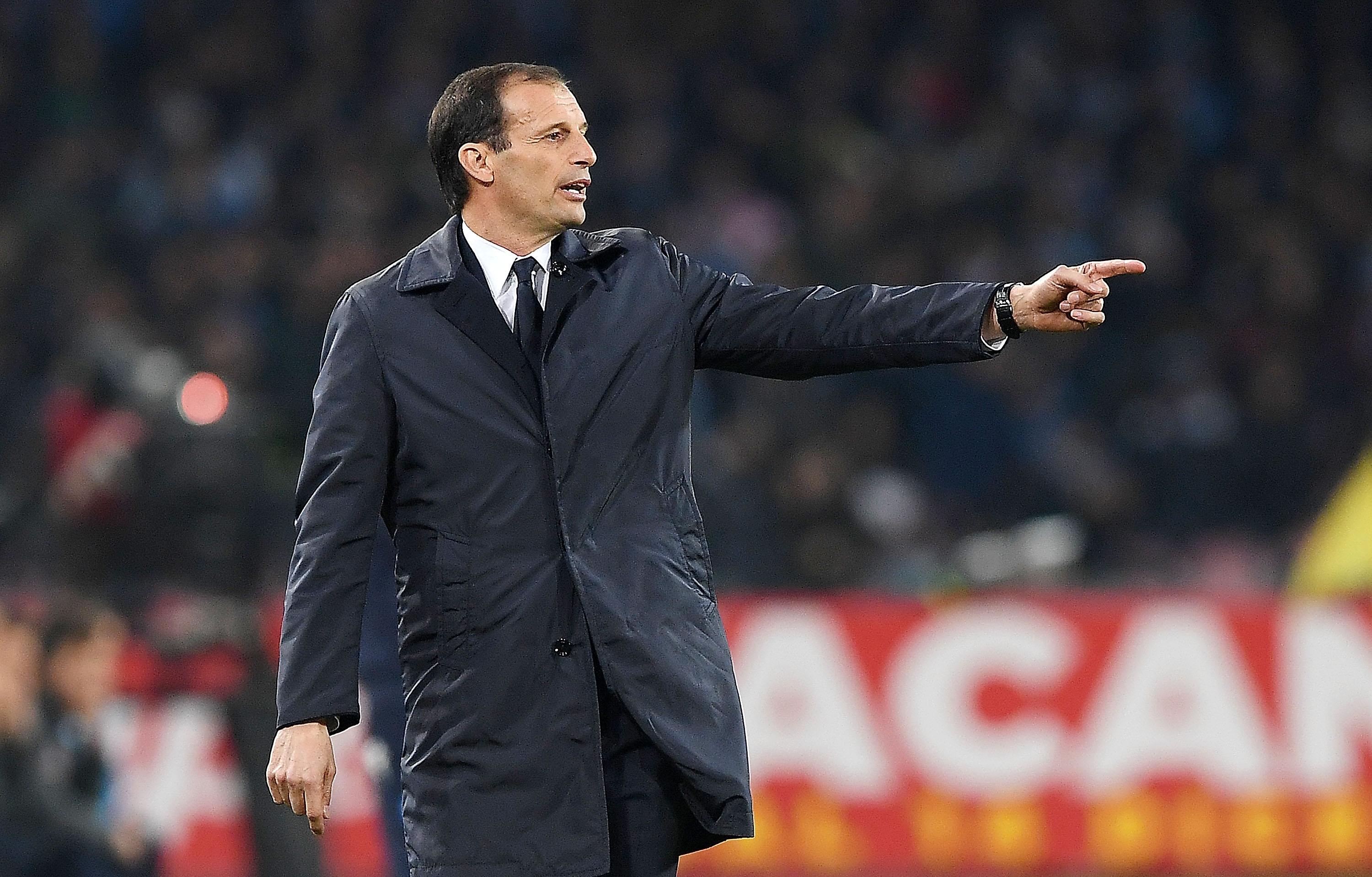 Треньорът на Ювентус Масимилиано Алегри във втори пореден мач остави