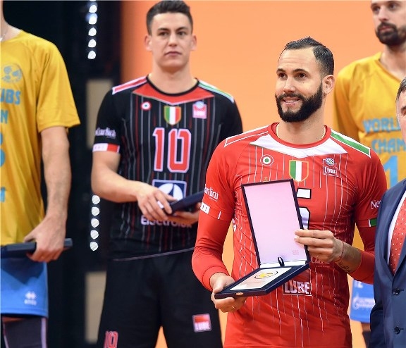 Звездата на волейболния шампион на Италия Лубе Чивитанова Османи Хуанторена
