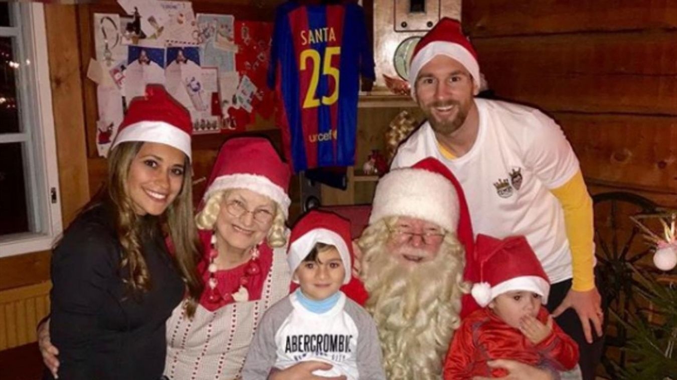 Аржентинската мегазвезда на Барселона Лионел Меси поздрави феновете си с