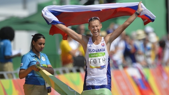 Олимпийският шампион на 50 километра спортно ходене от Рио де