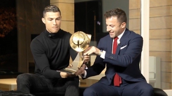 Мегазвездата на световния футбол Кристиано Роналдо получи наградата за най добър