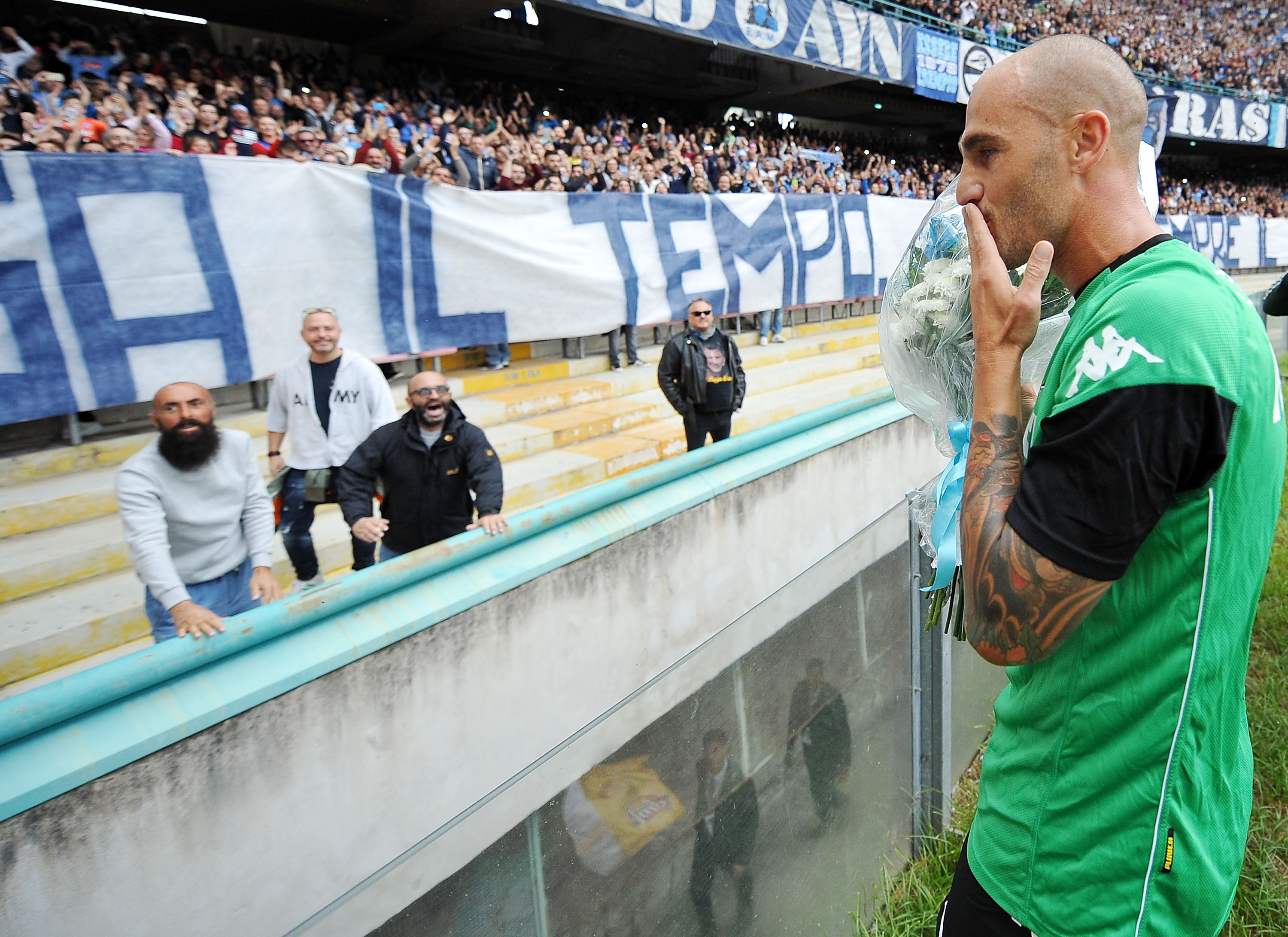 Защитникът Паоло Канаваро ще прекрати футболната си кариера през уикенда