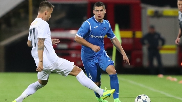 Двама футболисти на Дунав са отрязали спортно техническия щаб на Локомотив