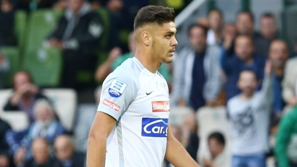 Мениджърът на Арсенал Арсен Венгер е съвсем близо до това