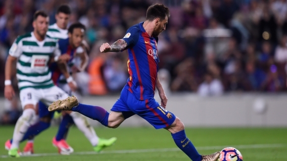 Звездата на Барселона Лионел Меси смята че трябва да работи