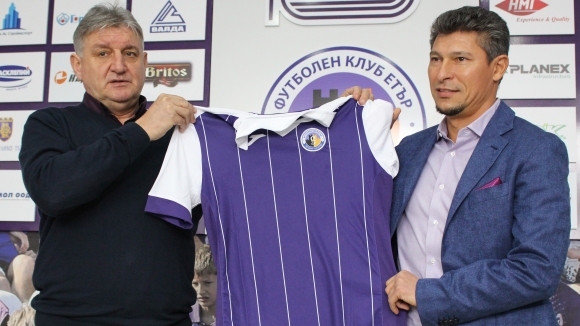Легендарният плеймейкър на България Красимир Балъков е новият мениджър на