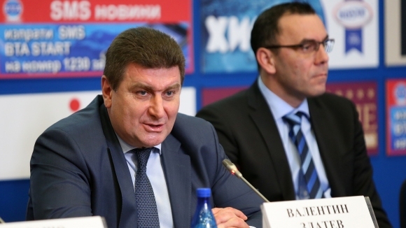 Генералният директор на Лукойл България Валентин Златев заяви че засега