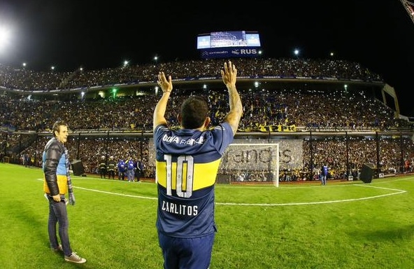 Аржентинската звезда Карлос Тевес се завърна в любимия му Бока