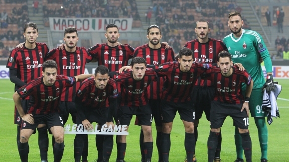 Върху официалния календар на световния футболен колос Милан за 2018