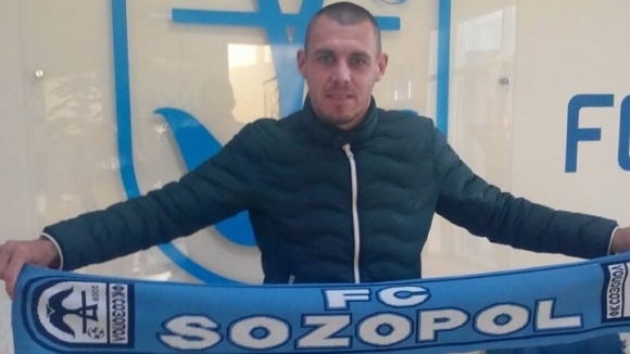 Опитният полузащитник Мартин Газиев подсили Созопол 29 годишният халф подписа договор