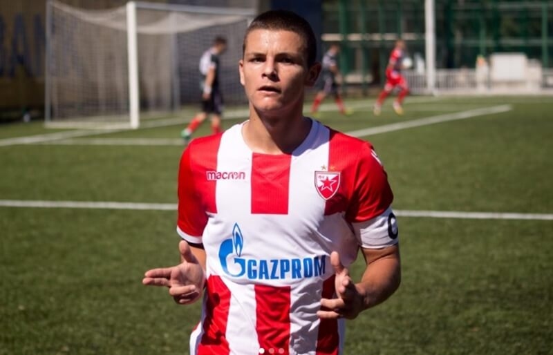 Най талантливият млад футболист на Цървена звезда Деян Йовелиич няма да