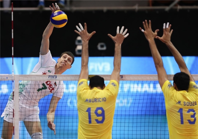 Волейболният национал Жани Желязков се заърна в България след като