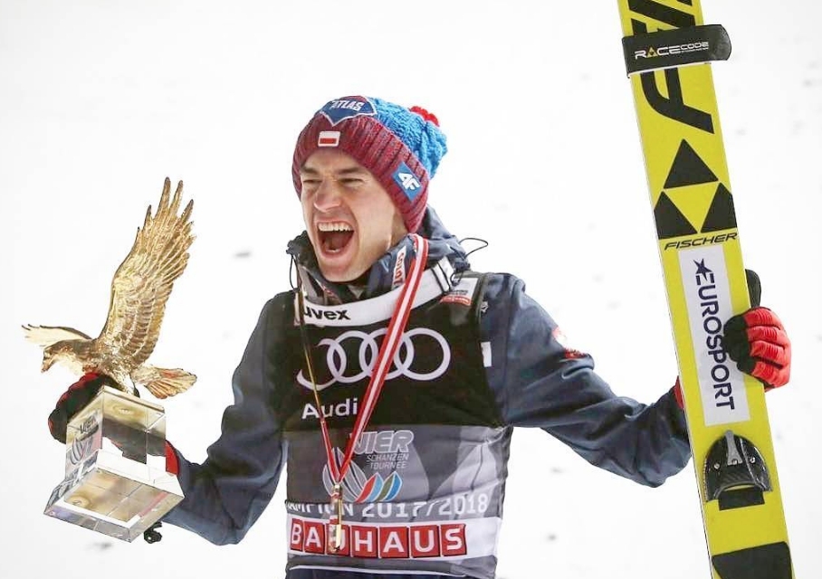 Нападателят на Байерн Мюнхен Роберт Левандовски беше изпреварен от ски