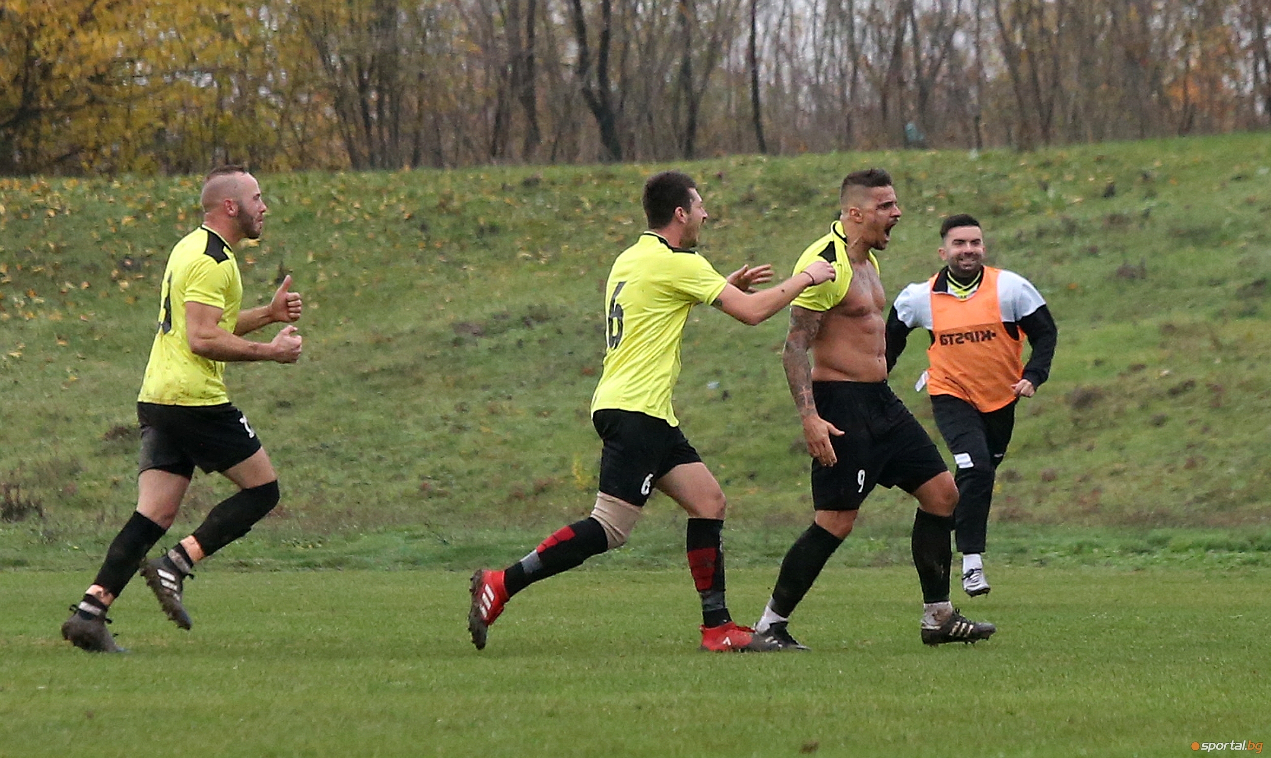 Голмайсторът на Трета лига Андрей Атанасов ще остане в настоящия