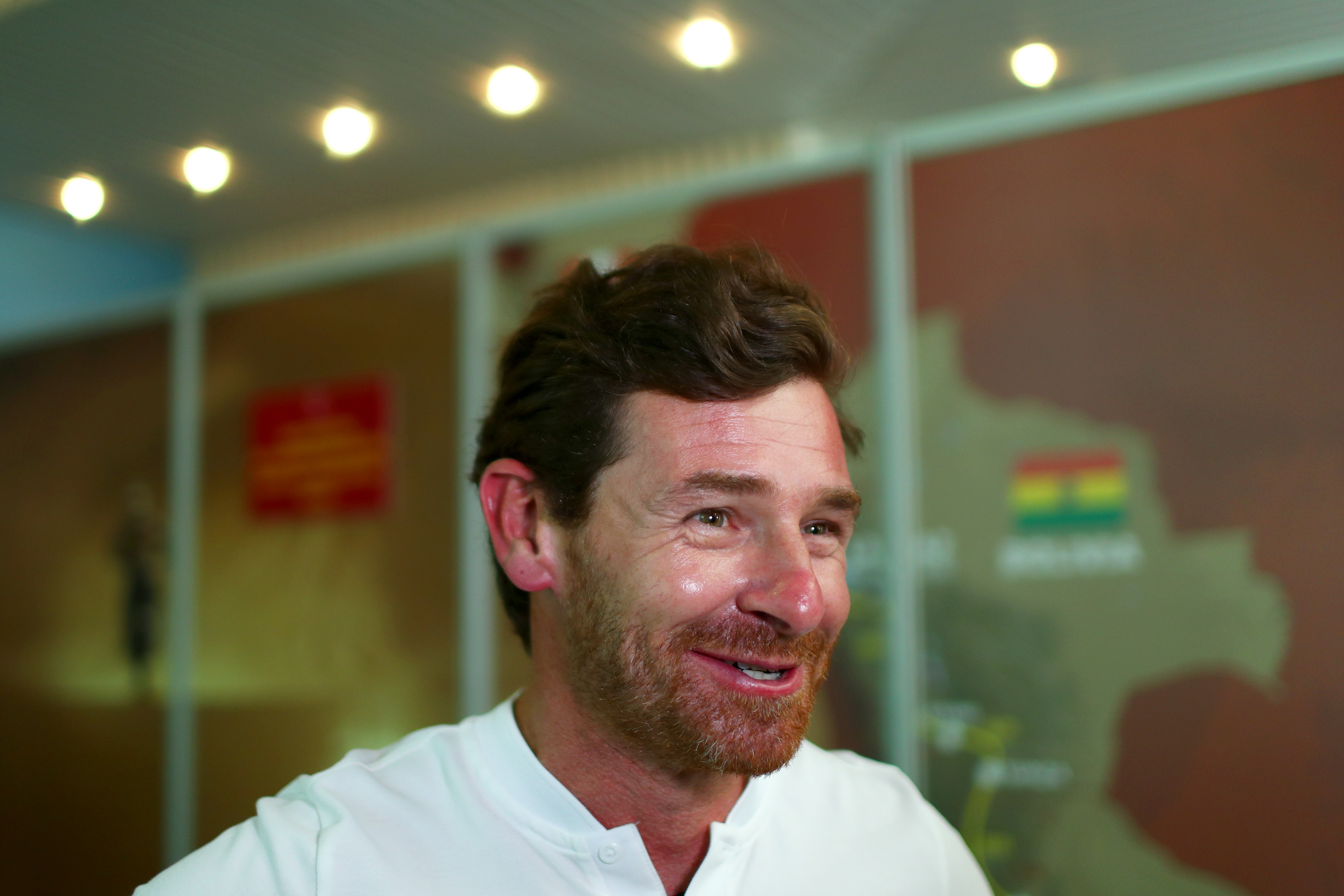 Бившият треньор на Челси Тотнъм Порто и Зенит Андре Вилаш