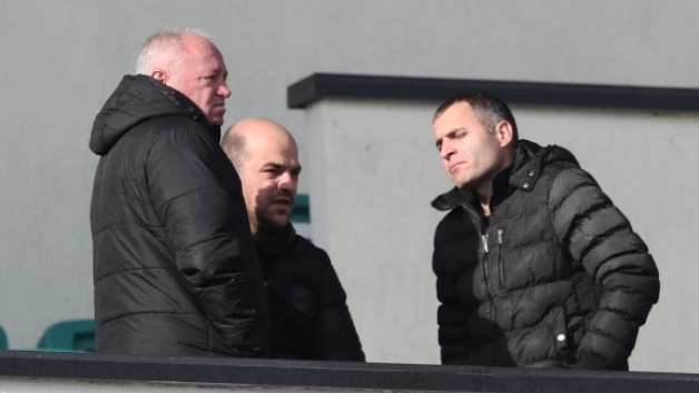 Трима нови футболисти трябва да пристигнат утре на Лаута съобщава