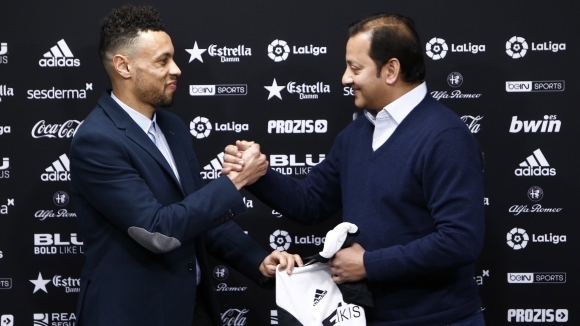 Полузащитникът Франсис Коклен подписа с Валенсия до юни 2022 година