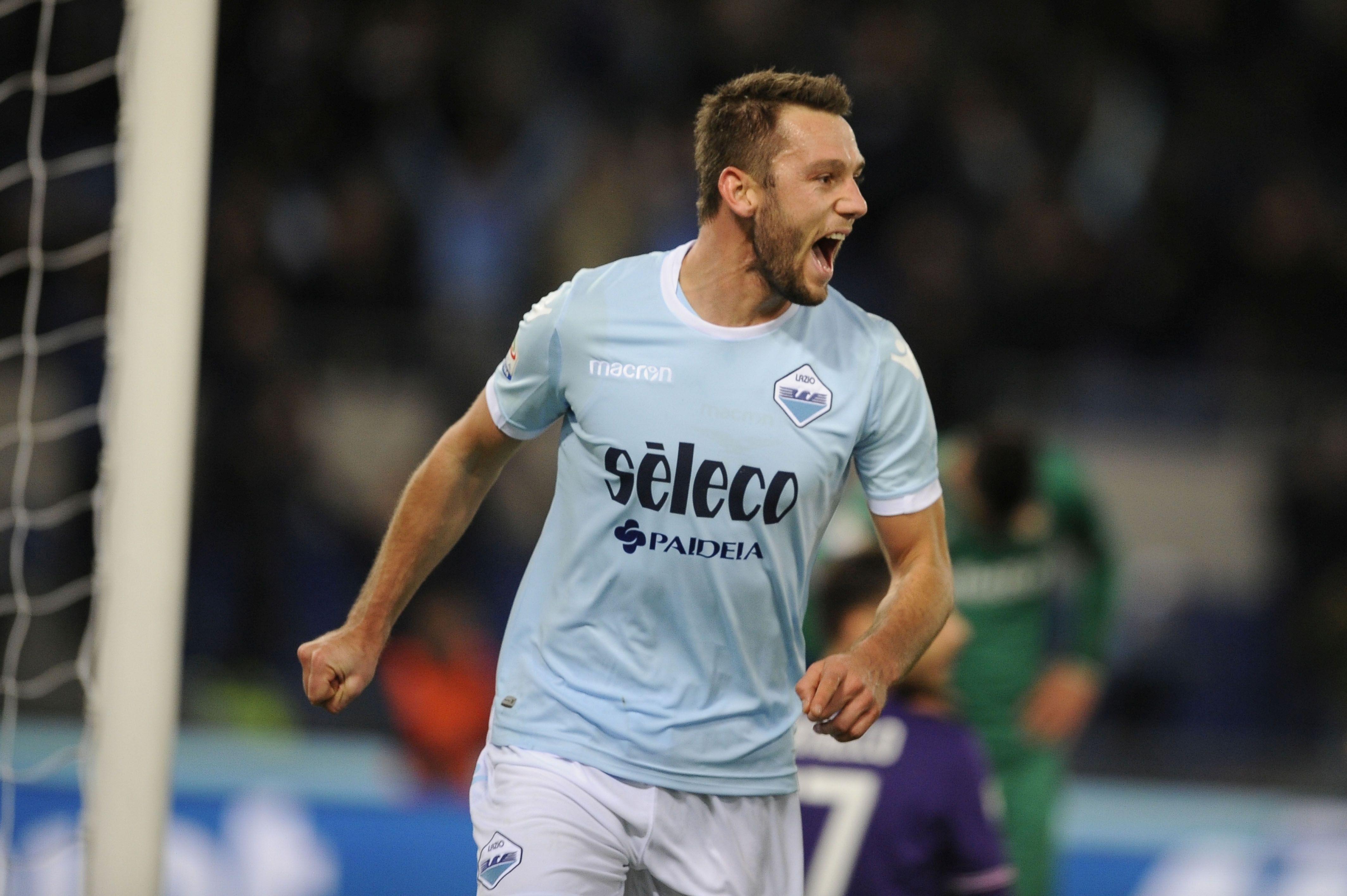 Защитникът на Лацио Стефан де Фрай е готов да подпише