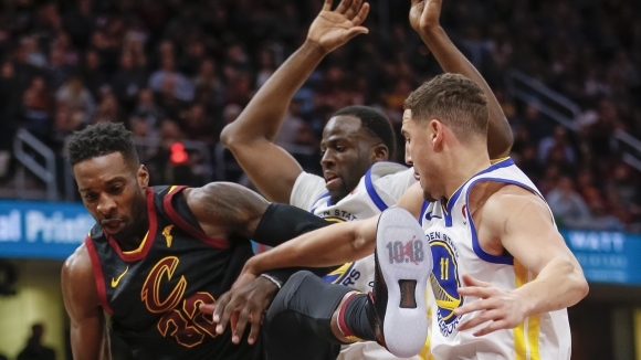 Голдън Стейт спечели гостуването си в Кливланд но след триумфа