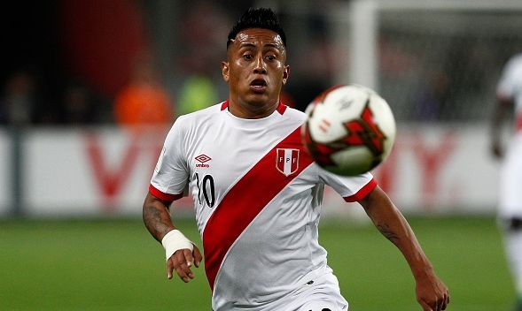 Перуанският национал Кристиан Куева може да заиграе в Русия Интерес