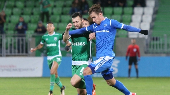 Антонио Вутов продължава да къса нервите на треньорското ръководсто на