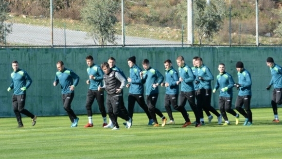 Старши треньорът на Черно море Илиан Илиев ще изпробва футболисти