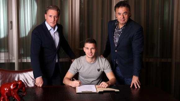 25 годишният нападател на полския национален отбор и на Заглембе