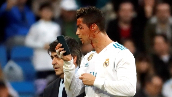 Суперзвездата на Реал Мадрид Кристиано Роналдо завладя социалните мрежи не