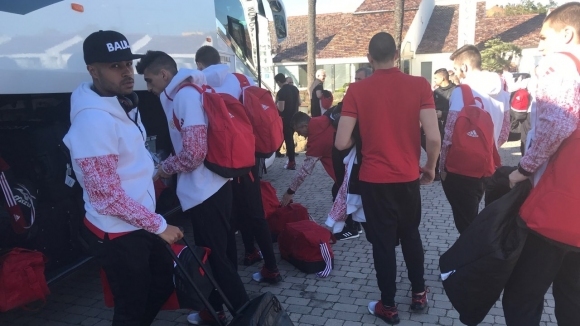 След близо десет часа път отборът на ЦСКА София се