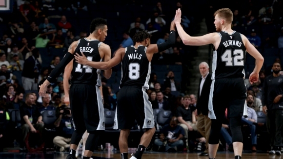 Пау Гасол се отличи с 14 точки 15 борби и