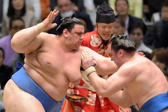 Даниел Иванов Аоияма постигна седмата си победа по време на