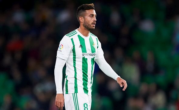 Полузащитникът на Бетис Виктор Камараса ще продължи кариерата си в