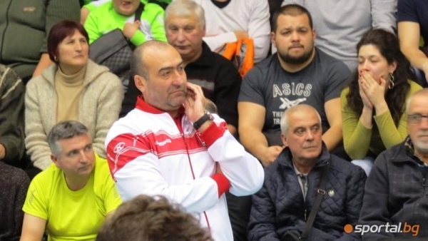 Шампионът Нефтохимик 2010 Бургас надигра Черно море Варна с 3