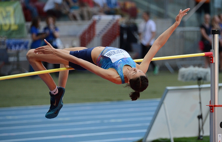 Двукратната световна шампионка на скок височина Мария Ласицкене постигна най добър