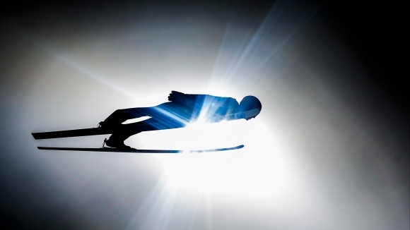 Отборът на Полша спечели състезанието от световната купа по ски скокове