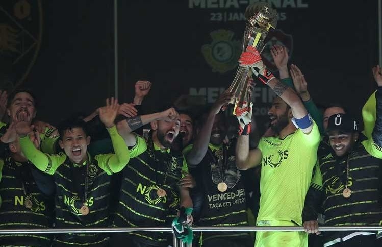 В драматичен финал снощи Спортинг Лисабон се наложи с 5