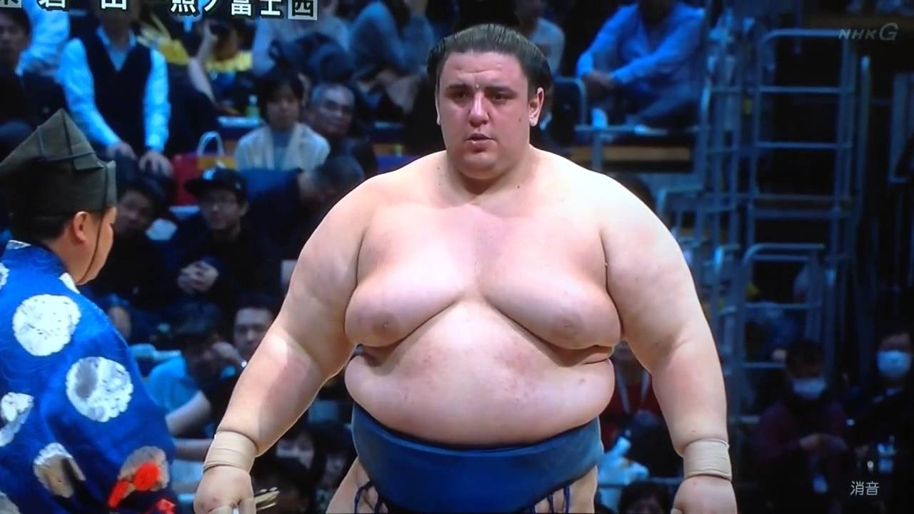 Даниел Иванов Аоияма приключи със загуба на Новогодишния турнир по сумо