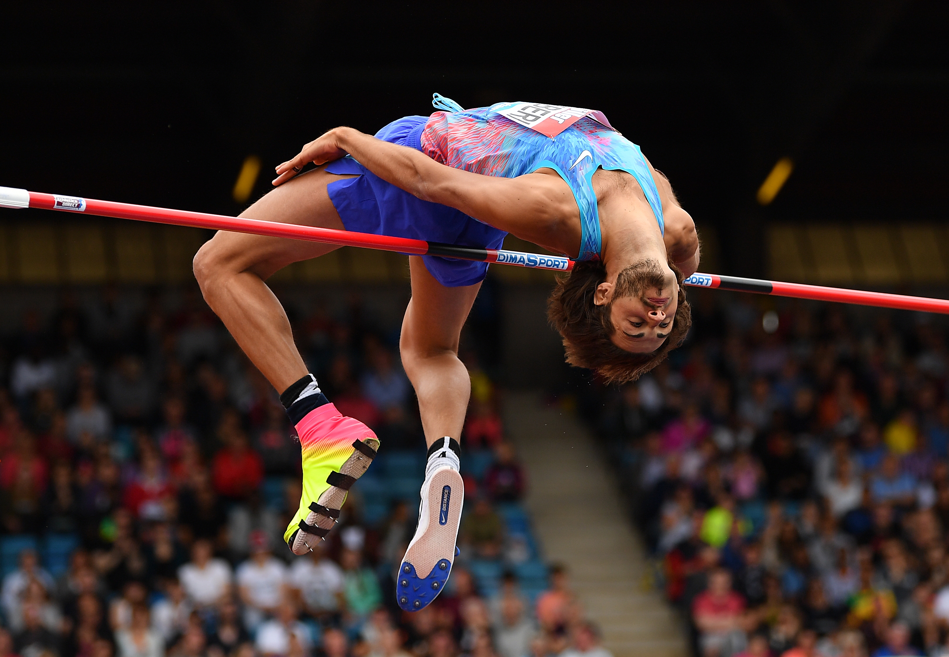 Световният шампион в скока на височина в зала от Портланд